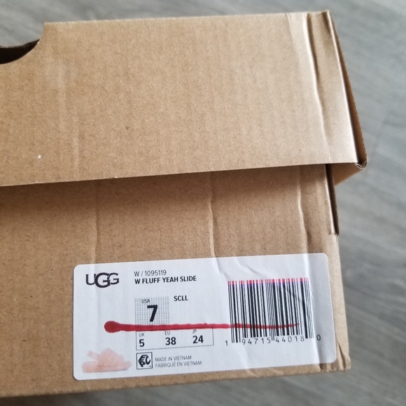 UGG Fluff Yeah Slide Slippers - Picture 9 of 9